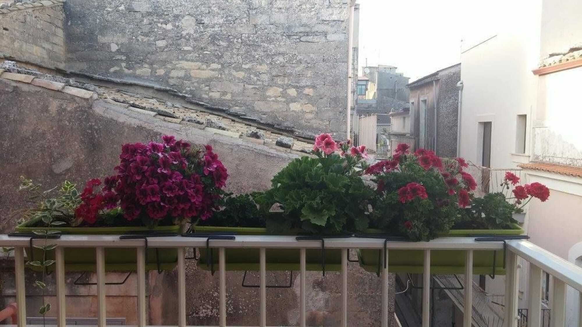 Casa Sant'Anna Apartment Ragusa Bagian luar foto